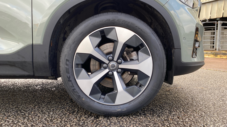 Volvo XC40 2.0 B3P Ultimate Dark 5dr Auto Petrol Estate